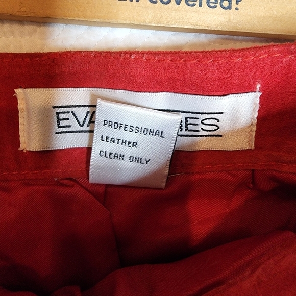 Evan Davies Leather Red Suede skirt. Vintage size 6. Runs small - Picture 4 of 16
